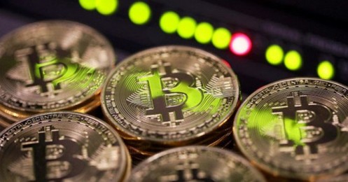Bitcoin liên tục lao dốc, thị trường nhuốm đỏ
