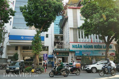Ảnh: Khám phá "phố Wall" của Hà Nội với hàng chục trụ sở ngân hàng