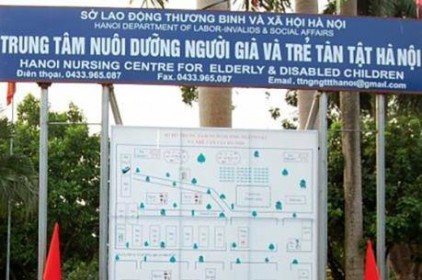 Chủ tịch Hà Nội yêu cầu làm rõ nghi vấn ăn chặn hàng từ thiện ở trung tâm nhân đạo