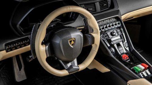 Lamborghini Veneno Roadster được đấu giá 8,3 triệu USD