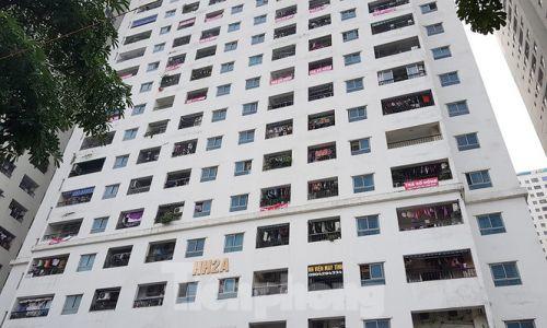 ‘Làn sóng’ băng rôn đòi sổ hồng ở chung cư HH Linh Đàm