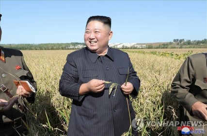 Chủ tịch Kim Jong-un thăm nông trại, nhấn mạnh phát triển khoa học công nghệ