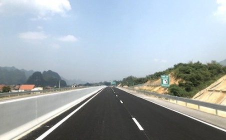 Cao tốc Bắc Nam đoạn Cao Bồ-Mai Sơn: Có hay không việc ưu tiên doanh nghiệp “quen biết”?