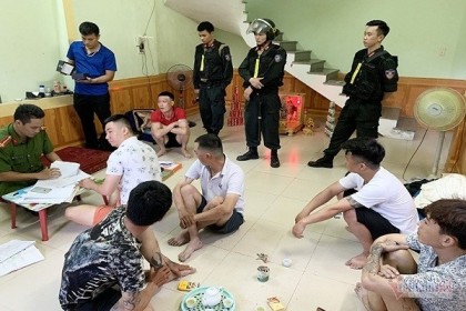 Thủ đoạn tinh vi của nhóm tín dụng đen ở Quảng Bình có hơn 500 người sập bẫy