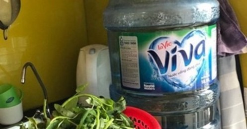 Nước sinh hoạt bốc mùi ở Hà Nội: Sau 7 ngày mới có kết quả kiểm tra chất lượng