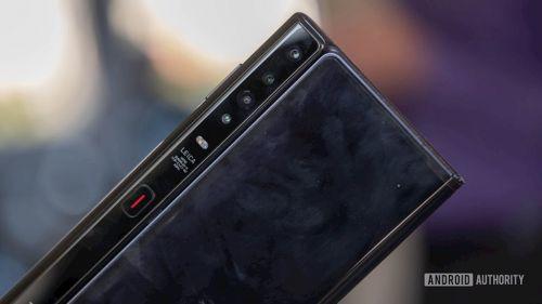 Điện thoại gập Huawei Mate X sẽ lên kệ vào cuối tháng 10