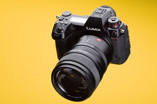 Top 10 máy ảnh tốt nhất thế giới: Nikon, Sony chiếm số đông