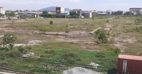 Dự án tọa lạc đất vàng 4 mặt tiền ở Hà Tĩnh suốt 10 năm vẫn bất động