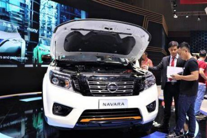 Nissan giới thiệu phiên bản cao cấp Navara Black Edition A-IVI