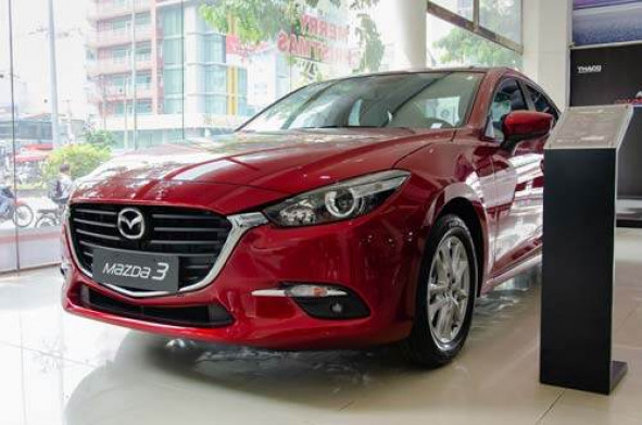 Giá xe Mazda 3 giảm mạnh 70 triệu đồng, "đè bẹp" Cerato, Elantra