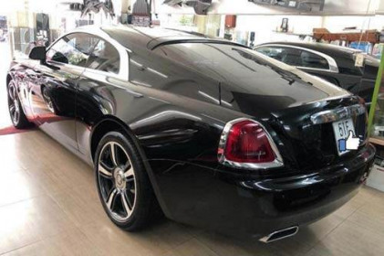 Siêu xe Rolls-Royce Wraith hơn 10 tỷ sơn "màu độc" ở Sài Gòn