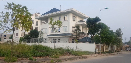 Bắc Ninh: Xuất hiện 3 biệt thự “khủng” trong khuôn viên trong Khu Liên hợp khoa học – đào tạo Từ Sơn