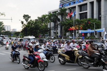 Hạn chế hoạt động xe máy trong nội đô: Đòi hỏi kết nối đồng bộ vận tải công cộng