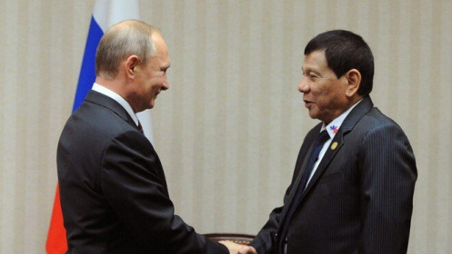 Bất ngờ nhận lời tới thăm Philippines, ẩn ý của Tổng thống Nga Putin là gì?