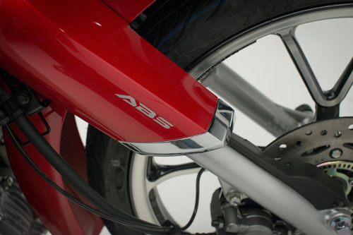 Tận mục Honda Super Cub C125 ABS 2020, giá ngang SH150i