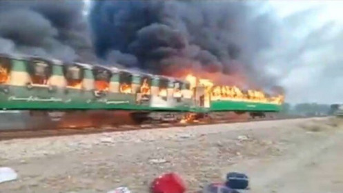 Pakistan: Cháy tàu hỏa, 70 người thiệt mạng, thi thể cháy đen khó nhận dạng
