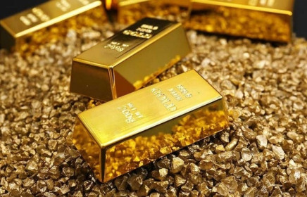 Giá vàng tiếp tục tăng duy trì ở mức trên 42 triệu đồng/lượng