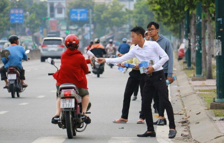 Sinh viên bán nước mía vỉa hè Sài Gòn bất ngờ kiếm hàng tỷ qua một cơn sốt