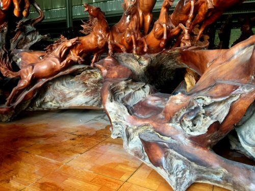 Siêu phẩm gốc cây chỏng chơ bên suối, giá 7 tỷ đại gia Hưng Yên không bán