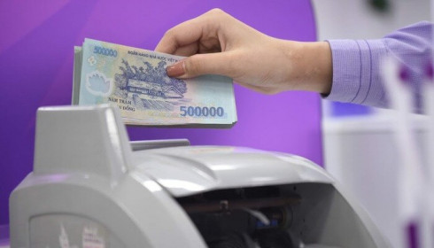 Tỷ giá đi ngang, lãi suất liên ngân hàng lại giảm