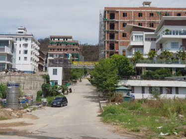 Cưỡng chế các công trình vi phạm trật tự xây dựng ở Nha Trang