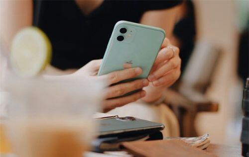 Tại sao nhiều người lại "ghét cay, ghét đắng" Apple?