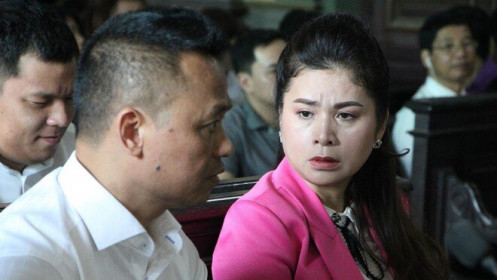 Hết muốn xử kín, bà Lê Hoàng Diệp Thảo lại có đơn xin tòa xử công khai vụ ly hôn