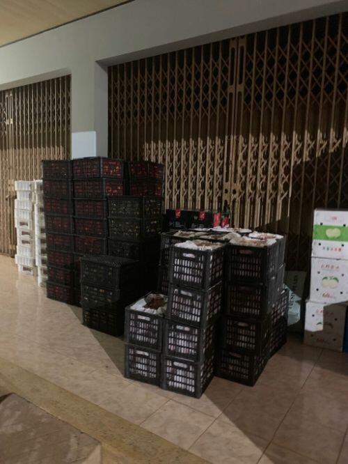 Lực lượng QLTT thu giữ hơn 2 tấn trái cây nhập lậu tại Bình Phước