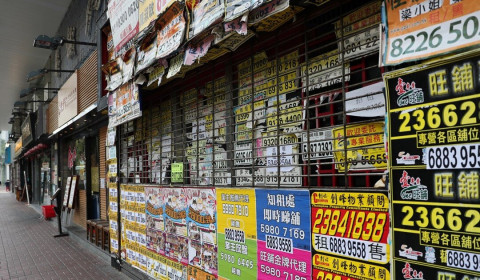 Nhiều chủ Hồng Kông bán tháo cửa hàng vì biểu tình