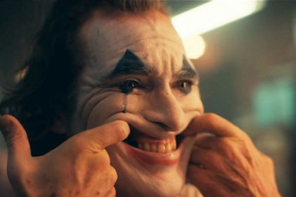 “Joker” trở thành bộ phim 17+ đầu tiên cán mốc doanh thu 1 tỷ USD