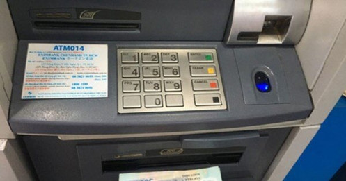 Giảm phí dịch vụ ATM thành xu hướng?