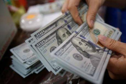 Giá USD tại Vietcombank hôm nay 18/11 ổn định