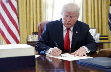 Ông Trump có 10 ngày để ra quyết định về dự luật Hong Kong