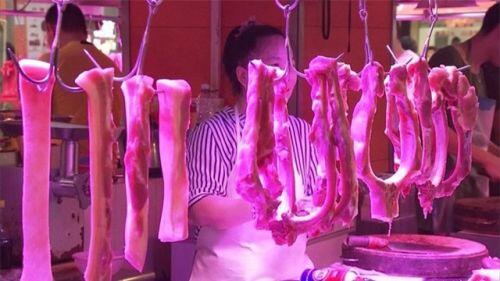 Trung Quốc ồ ạt nhập khẩu thịt lợn trên thế giới