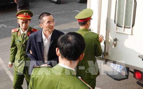 Xét xử vụ đánh bạc nghìn tỷ: Hoãn phiên tòa vì vắng mặt cựu Bộ trưởng Trương Minh Tuấn