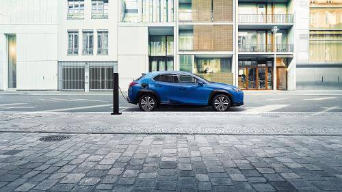 Xe điện đầu tiên của Lexus có thể chạy 400 km sau 1 lần sạc