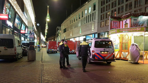Ba người bị đâm tại khu mua sắm ở Hà Lan ngày Black Friday
