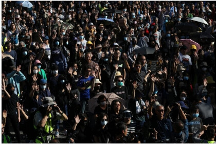 1.000 người biểu tình Hồng Kông xuống đường