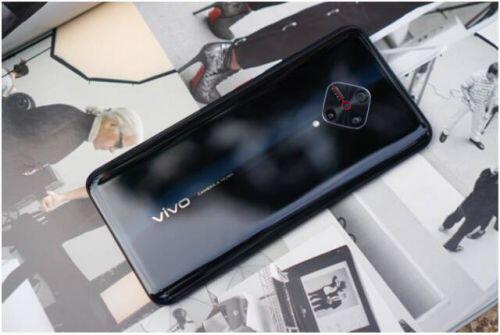 Vivo “khuấy đảo” thị trường smartphone cuối năm bằng tân binh S1 Pro giá 6.990.000 đồng