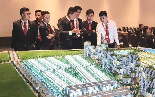 Môi giới địa ốc vào mùa săn khách