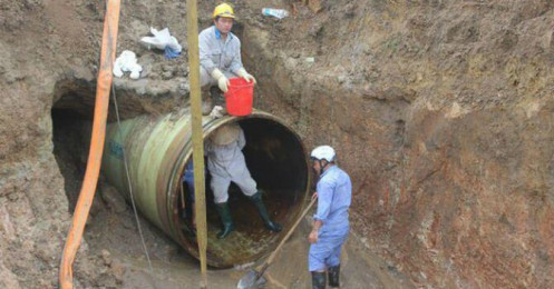 Thủ tướng yêu cầu xử lý phản ánh đường ống nước sạch sông Đà bị rò rỉ