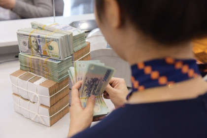 NHNN liên tục bơm tiền để ổn định thanh khoản