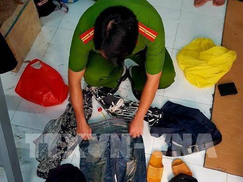 Bắt tạm giam 3 bị can thực hiện vụ cướp tiệm vàng ở huyện Hóc Môn