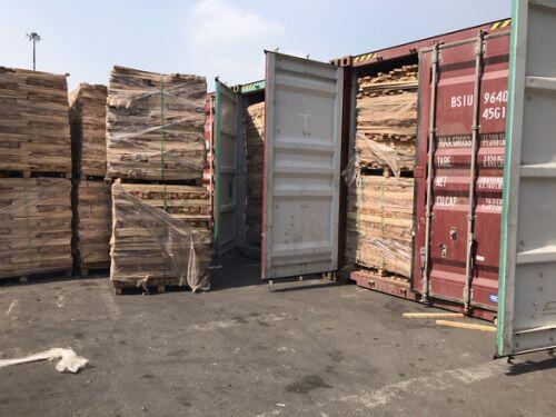 Khám xét 25 container gỗ xuất khẩu nghi gian lận thuế tại cảng Cát Lái