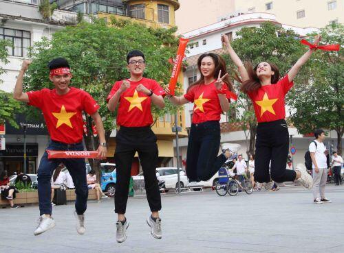 Sài Gòn nhộn nhịp trước trận chung kết lịch sử giữa U22 Việt Nam và U22 Indonesia