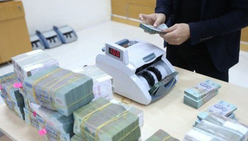 Lãi suất qua đêm VND liên ngân hàng được neo ở mức 4%