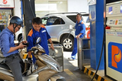 Quỹ bình ổn giá xăng dầu: Tiếp tục tranh cãi việc bỏ hay giữ