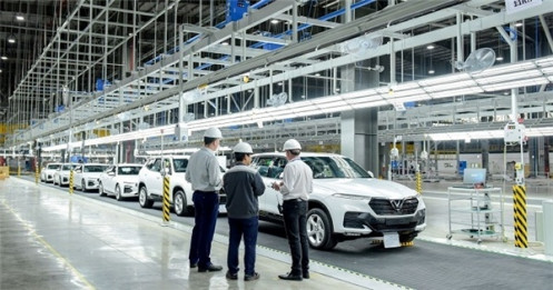 Tỷ phú Phạm Nhật Vượng tuyên bố xuất khẩu xe VinFast sang Mỹ vào năm 2021