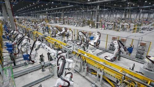 Tỷ phú Phạm Nhật Vượng tuyên bố xuất khẩu xe VinFast sang Mỹ vào năm 2021