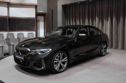 Vẻ đẹp tuyệt mỹ của BMW M340i 2020 màu sơn đen kim loại